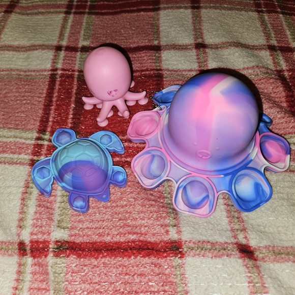 =^3 Fidgets pop it - Picture 1 of 2